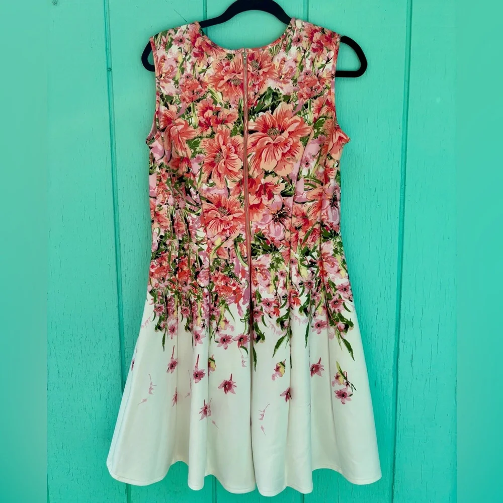Gabby Skye Women’s Floral Fit and Flare Sleeveless Dress Size 12 - Picture 3 of 9